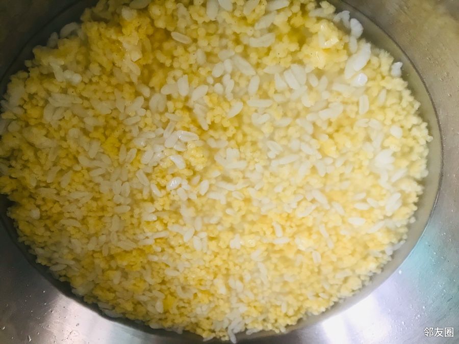 太热啦凉凉爽爽的二米水饭来一碗儿