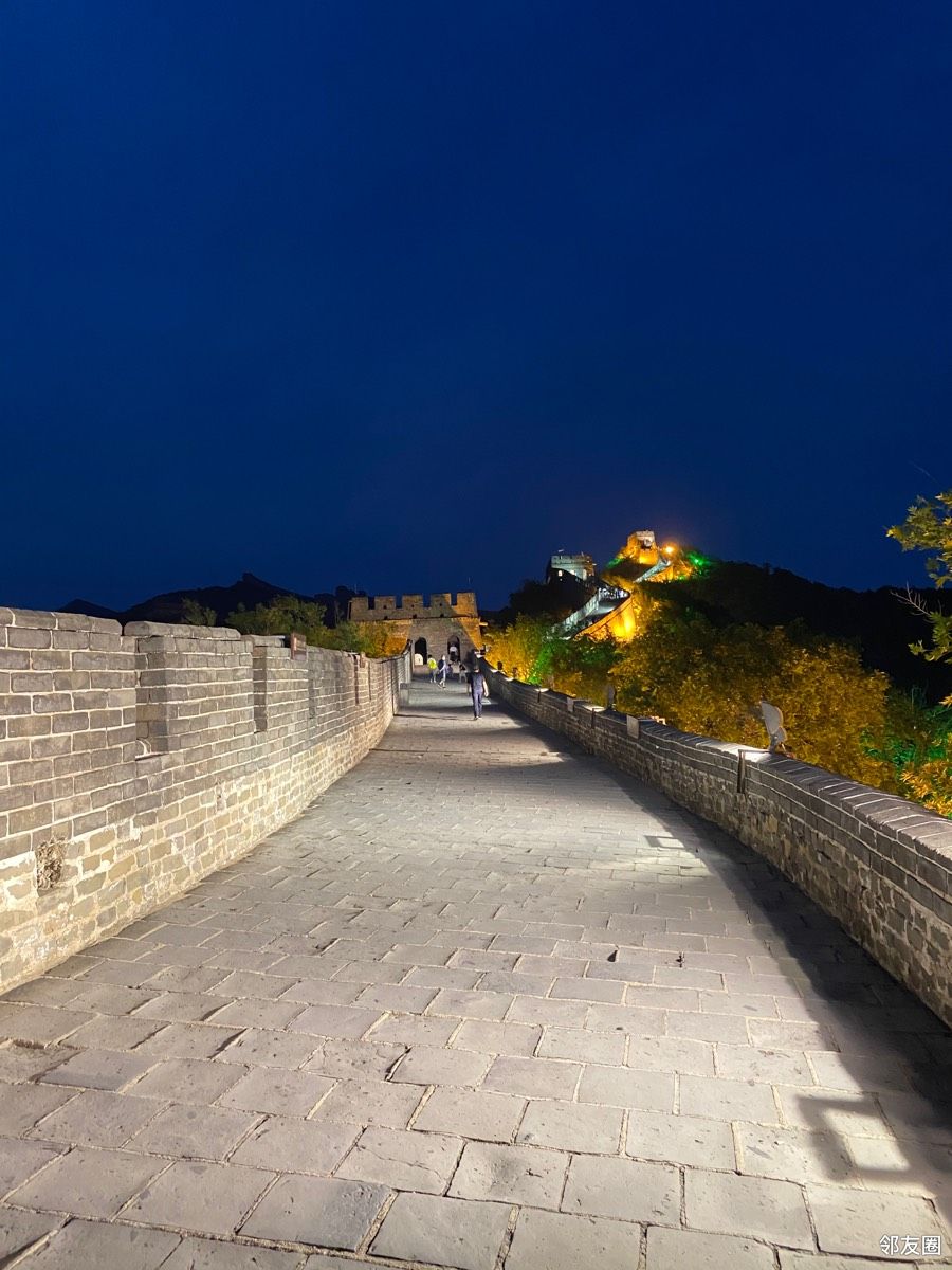 夜爬长城体验了一把别样的长城魅力推荐大家晚上去看看