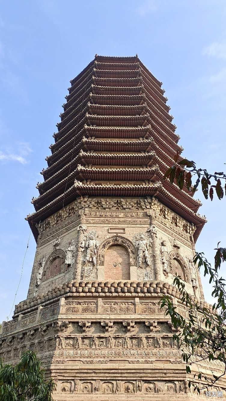 我眼中的秋玲珑塔