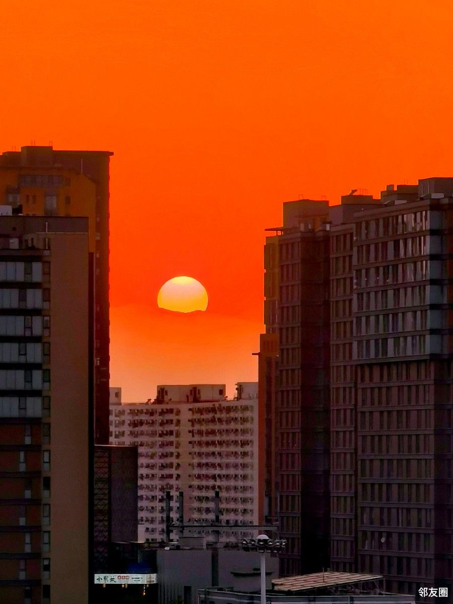 窗前随拍落日