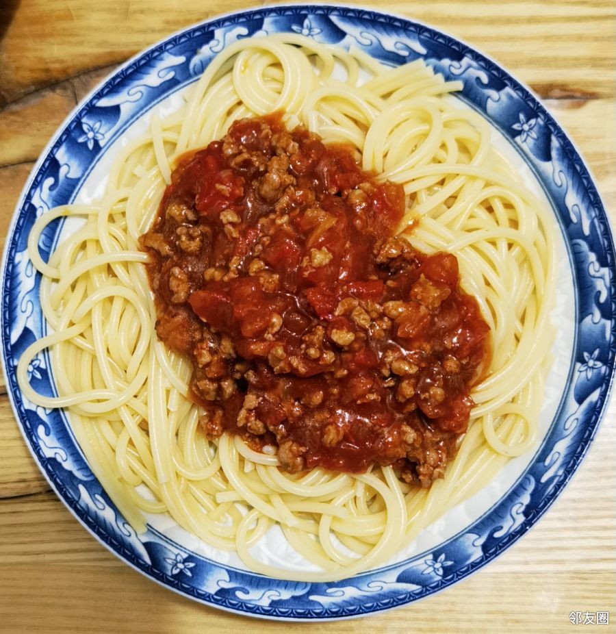 秀秀我家今晚的西式炸酱面 - 邻友圈