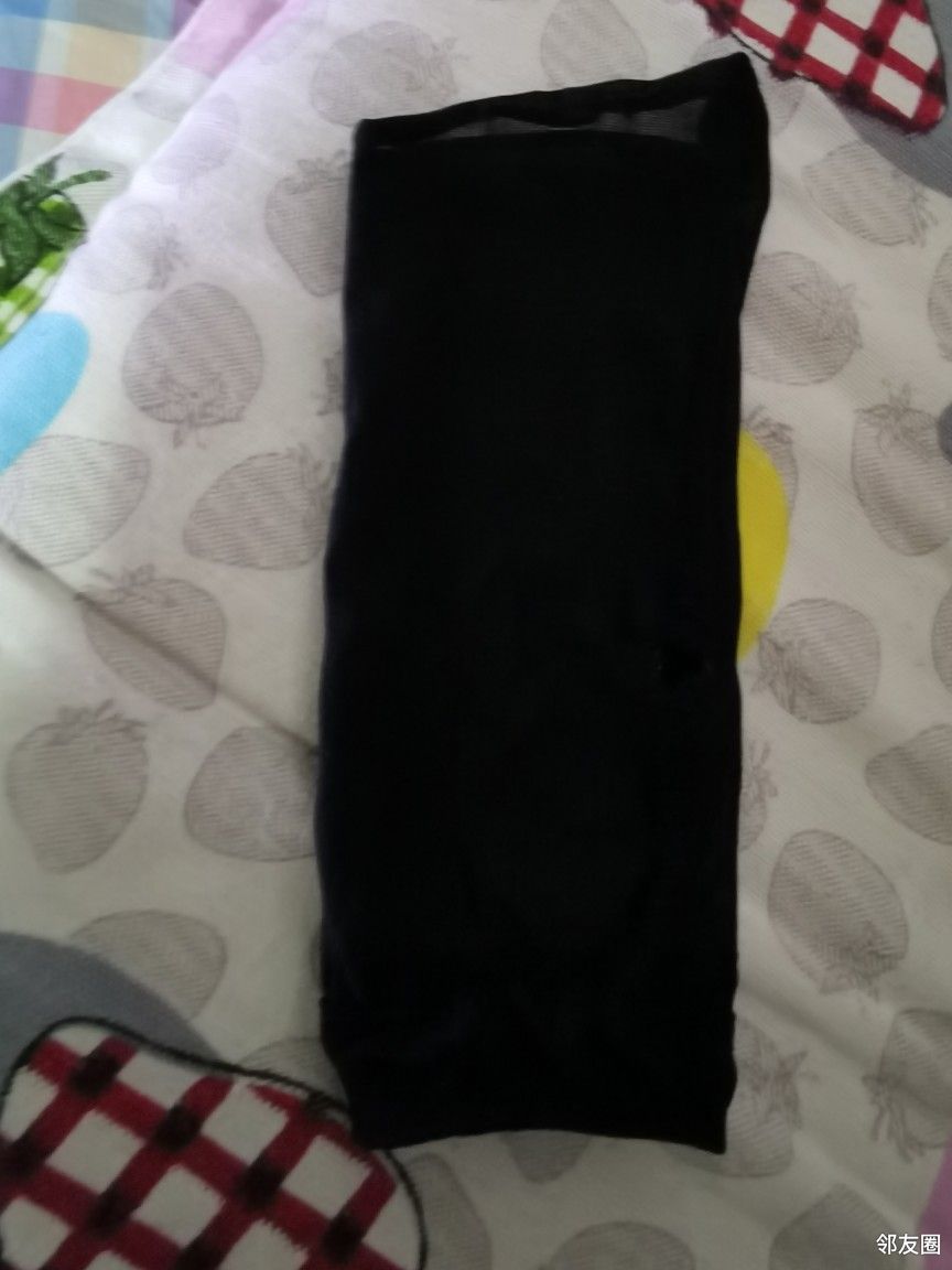 夏季袜子坏了先别扔把前面剪掉一点可以当发圈还不伤头发