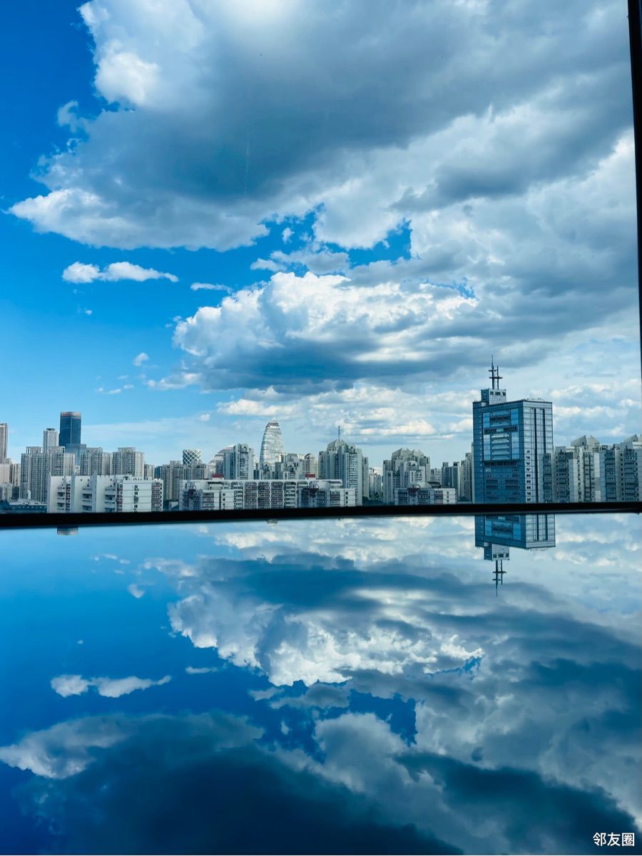 这4张照片,2张正着拍2张倒着拍,能看出来哪2张吗?