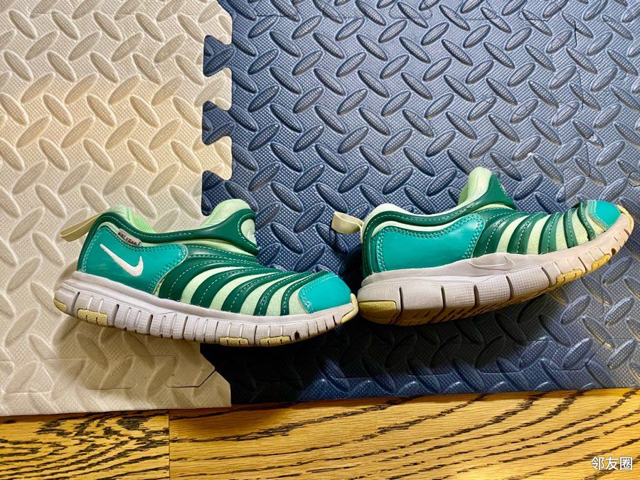 nike耐克毛毛虫运动鞋,浅绿色11c码