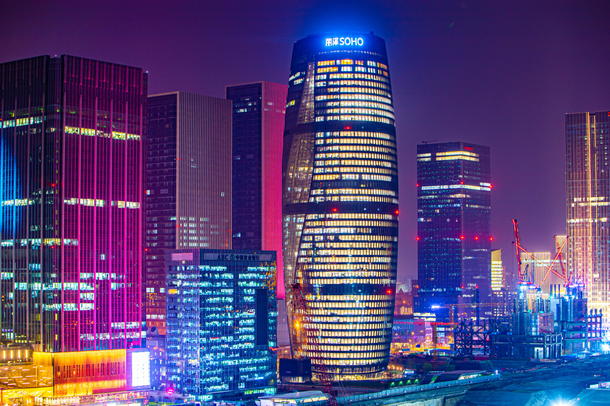 北京灯光夜景照明新地标丰台丽泽金融商务区开启夜景灯光秀太美了